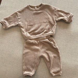 Quincy Mae like new waffle set on beige 0-3 months